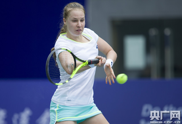 员的出色发 员的出色发