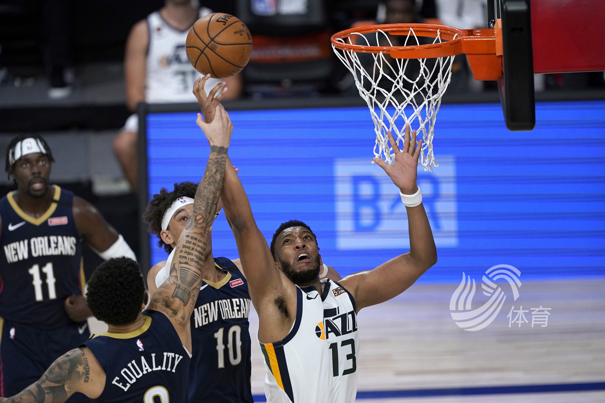 制造地滚球 制造地滚球